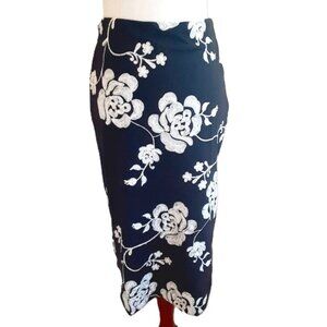 NEW 5 Twelve Midi Pencil Skirt Black Rose Embroidery 4